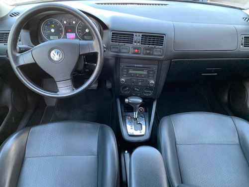 Imagen 13 de 15 de Volkswagen Jetta Clásico 2012 2.0 Gl Team R17 At