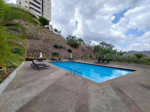 Apartamento En Venta. Urb. Colinas De Valle Arriba.