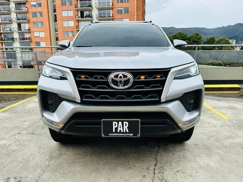 Toyota Fortuner Srv 2.4 Turbo Diesel Automatica 2022