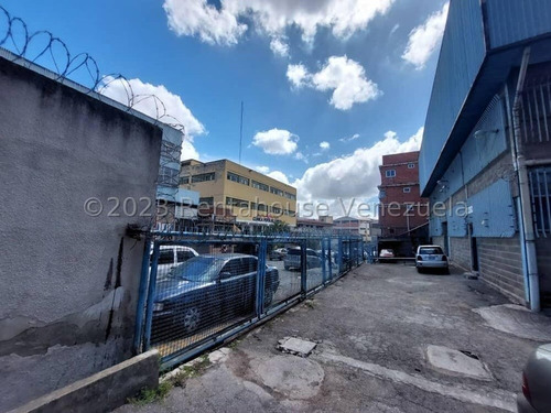 Imagen 18 de 20 de Segunda Planta Edificio En Alquiler Urb. La Lebrun Mls #23-20590