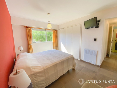 Apartamento En Mansa- Ref: 17