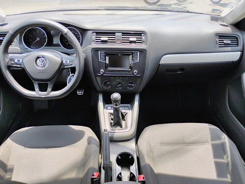 Volkswagen Jetta 2.5 Comfortline Mt