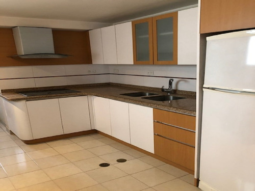 Imagen 4 de 27 de En Venta Amplio Apartamento Ubicado En La Urbanización Bosque Valle (subiendo Tazón) Una De Las Urbanizaciones Más Seguras De Caracas