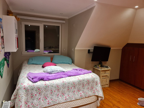 Casa De 180 M2, 6 D 6 B, Dos Pisos, Isla Teja , Valdivia