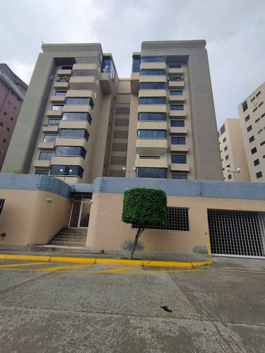 Apartamento En Residencias Frutas Condominio.