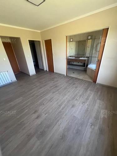 Casa Chalet En Venta En La Concepcion, Luján, G.b.a. Zona Oeste