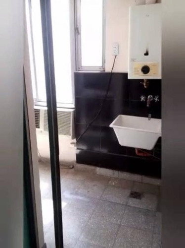 Imagen 5 de 13 de Departamento 3 Dormitorios C/ Cochera En Calle Italia Y San Lorenzo A Pasos De Bv. Oroño Y El Rio
