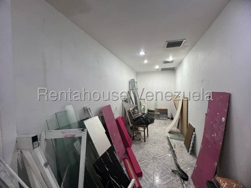 Local En Venta En C.c. Galerias Plaza En Maracay Zp