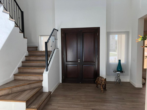 Imagen 17 de 30 de Exelente Casa Al Lago En San Francisco - Villa Nueva - Con Renta
