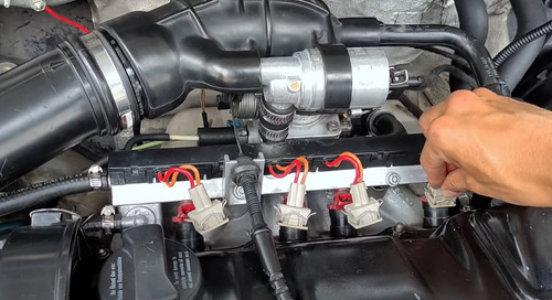 4 Pz Inyectores De Gasolina Para Vw Combi / Jetta 1999 1.8l