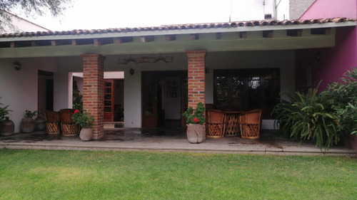 Casa En Venta 1300m2, Tequisquiapan Centro, Qro, Méx.