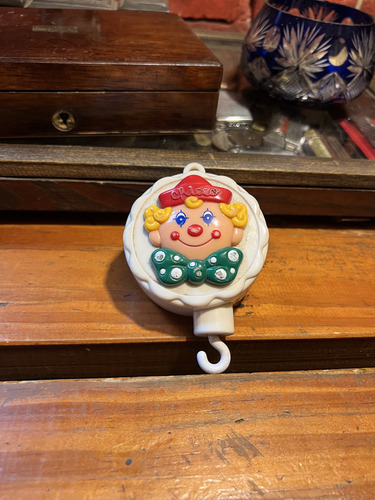 Caja De Musica De Plastico Juguete Retro (Usado)