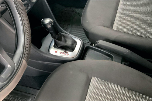 Imagen 16 de 25 de Volkswagen Polo 5 Pts Hb Starline, 16l, Tm5, R-15