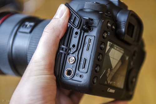 Imagen 2 de 10 de Canon Eos 7d Mark Ii Dslr Body +2baterias +bolso Canon,