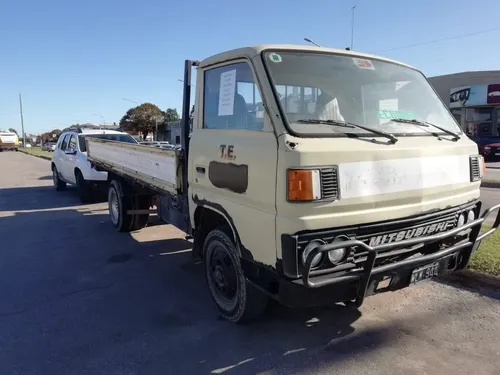 Camion Mitsubishi Canter