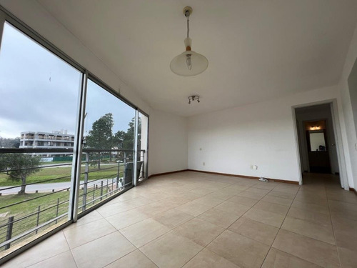 Imagen 2 de 12 de Apartamento En Venta De 1 Dormitorio En Barra De Carrasco (ref: Bon-2655)