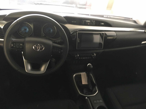 Toyota Hilux 2.8 Cd Srv 177cv 4x4 2017
