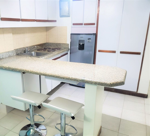 Apartamento En Alquiler Vacacional En Isla Margarita Cerca De La Playa Con Agua Permanente, Planta Eléctrica, Split Y Wifi