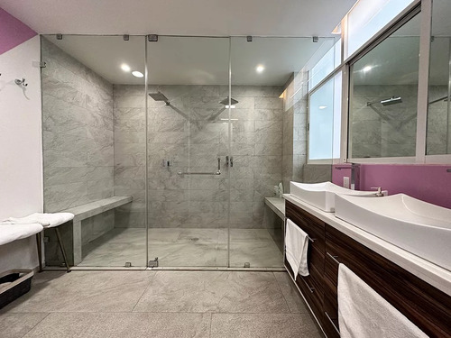 Increíble Departamento En Venta!!! A Unos Pasos Del Castillo De Chapultepec Y Del Metro, A Unas Calles De Torre Mayor De Reforma, Sobre Av Veracruz #11 Colonia Roma Norte, Cuauhtémoc, Cdmx - Lc25-zf