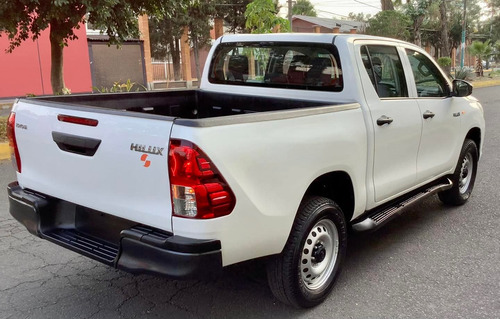 Toyota Hilux 2.7 Cabina Doble Base Mt
