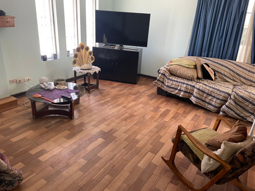 Se Vende Amplia Casa 5 D. 3b. Pedro Aguirre Cerda