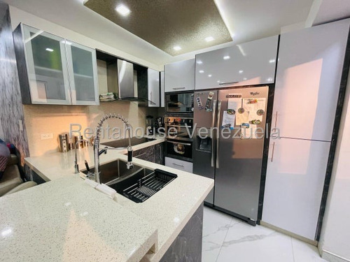 Apartamento En Venta En Urb La Esperanza En Maracay Zp