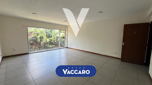 Oficina En Venta, Moreno