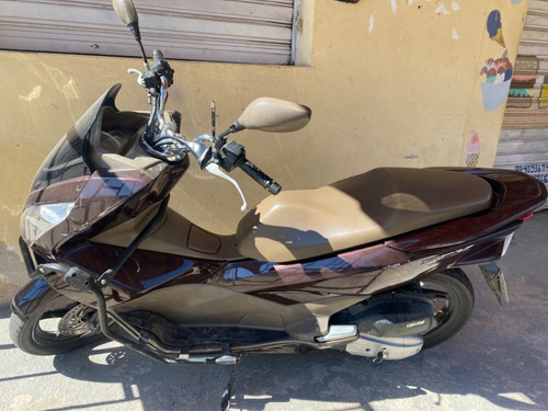 Imagem 1 de 5 de Honda Pcx 2018 Marrom
