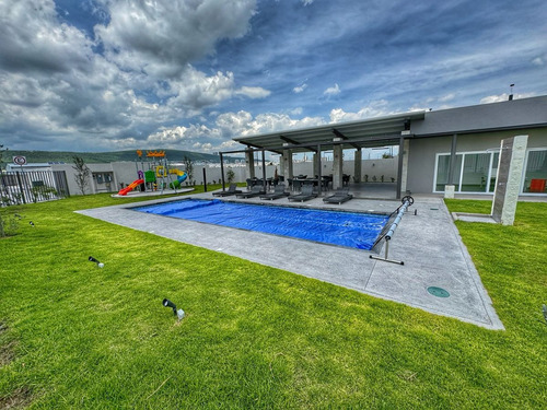 Ambiente Tranquilo, Amplio Jardín- La Vista Residencial