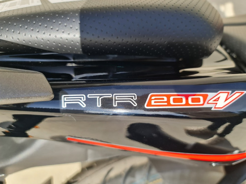 Imagen 10 de 15 de Tvs Rtr 200 Carburada Precio Cuidado