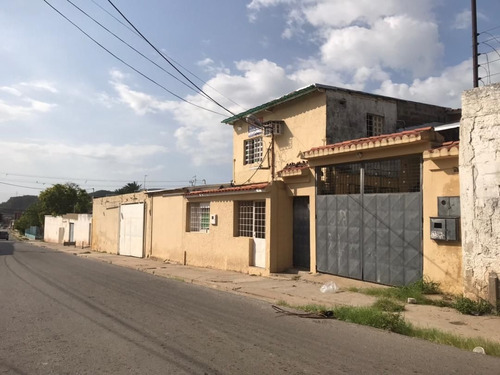 En Venta Casa Multifamiliar En El Sector La Caraqueña. Puerto La Cruz