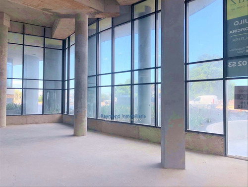 Local De 297m2 En Edificio Forum A Estrenar