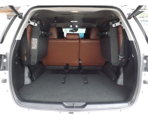Imagen 8 de 9 de Toyota Fortuner Dubai