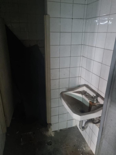 Imagen 15 de 15 de Deposito, Proximo Millan Y San Martin, 1867 M2 , Entrada Contenedores , Oficinas, Baños !!
