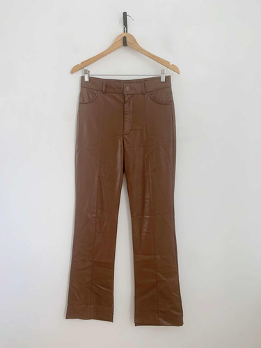 Pantalon Cuerina - Zara - Talle S