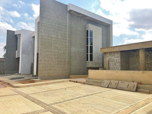 Imagen 13 de 16 de Townhouses Nuevos En Venta El Tigre