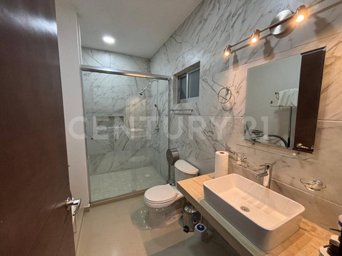 Casa En Venta En Remate En Punta Norte, Colima