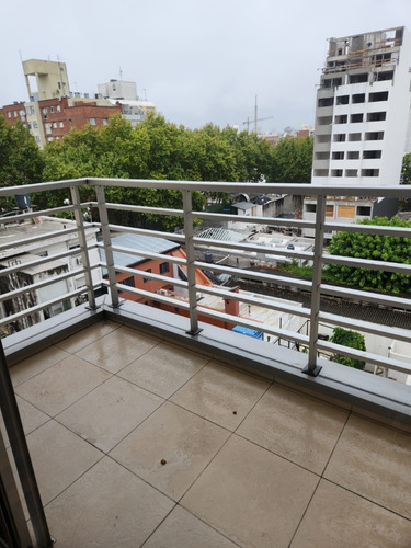 Imagen 12 de 16 de Alquiler Cordon 1 Dormitorio, Piso Alto, 2 Terrazas, Al Frente