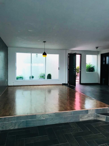 Se Vende Casa En Lomas De La Hacienda