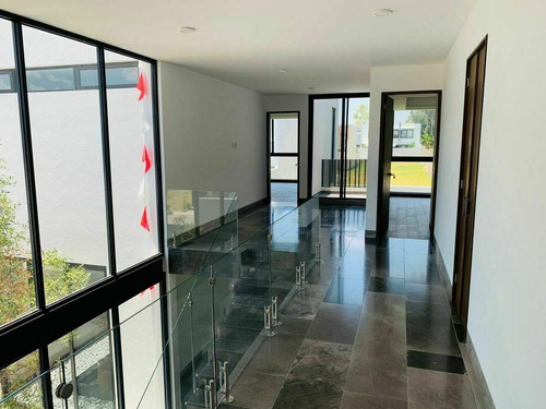 Estrena Casa En Mitica