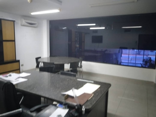 Imagen 13 de 18 de Concesionario De Automoviles