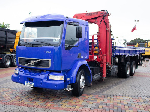 Imagem 5 de 23 de Volvo Vm 23210 6x2 2003/2004 Munck Hincol 31.000 2011=scania