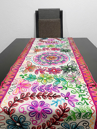 Camino De Mesa Bordado De La India 150x50cm - Mandala Y Flor