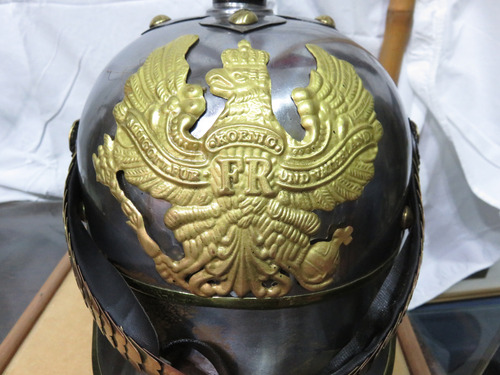 Casco De Coracero Prusiano Pickelhaube Replica (Usado)