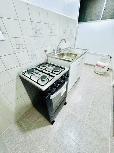 Via Local Uno 2 Dorm 1 Baño Piso 2 Lado Hispano Británico