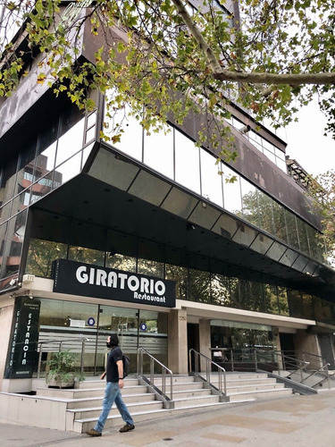 Oficina 65 M² Ubicada En El Mejor Barrio De Providencia