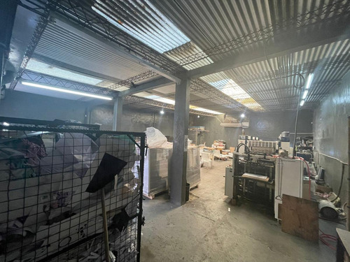 Imagen 14 de 16 de Galpón Comercial 241 M² S/ Colectora De Acceso Oeste - Ituzaingó