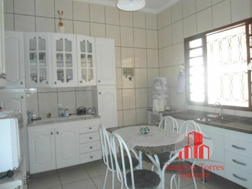 Imagem 13 de 24 de Casa Padrão À Venda Em Taubaté/sp - 1348