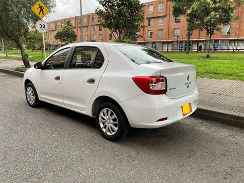 Renault Logan 1.6 Expression / Life +
