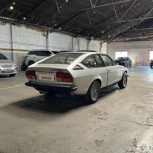 Alfa Romeo Alfetta Gt-v 2000